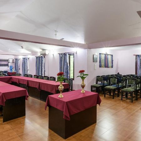 Hotel Monalisa Chitwan Саураха Екстер'єр фото